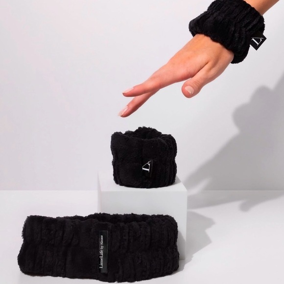 Luxurious Black Fuzzy Hair Accessory Set - Picture 1 of 2